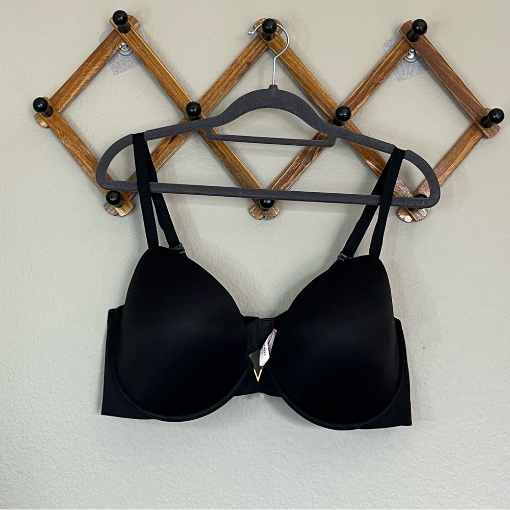 Victorias Secret Love Cloud Smooth Lightly Lined Plunge Demi Bra size 40D